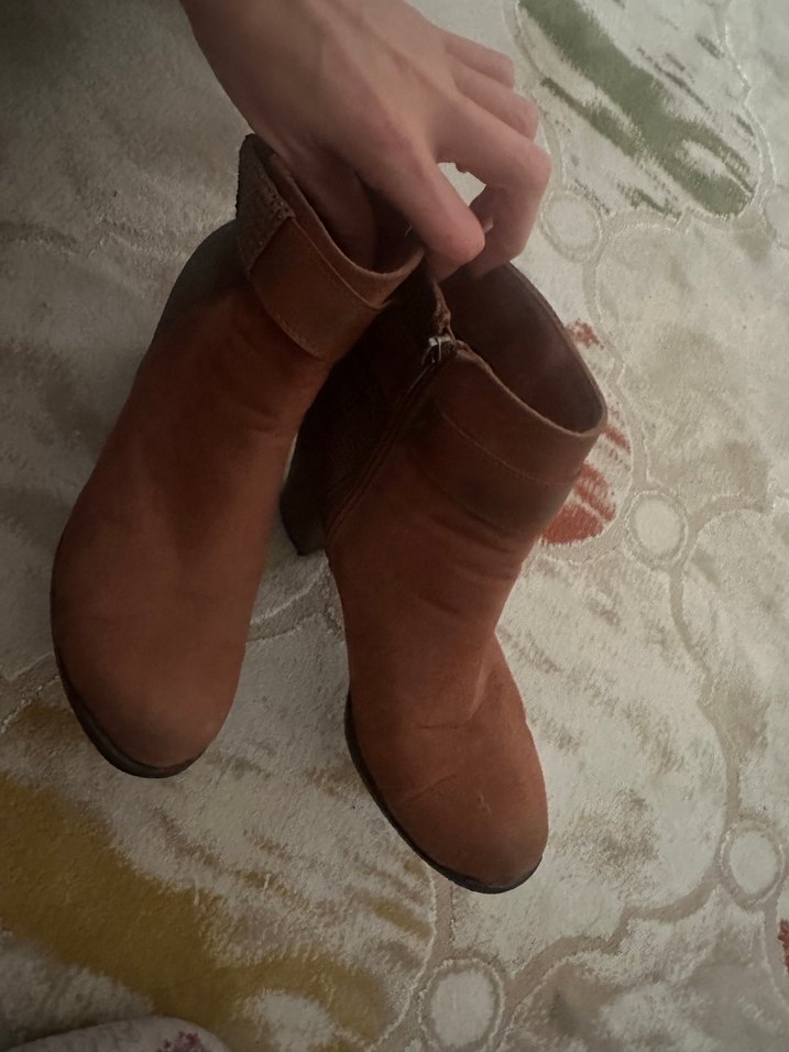Kahverengi Süet Tokalı Kadın Bot 2 defa giyildi - Görsel 3