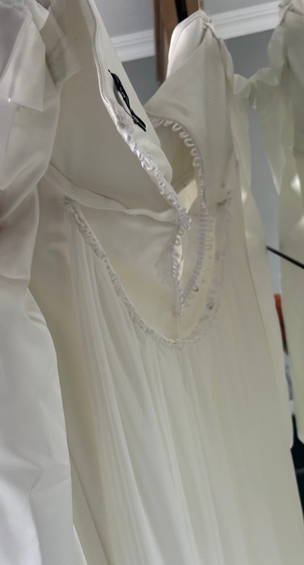 Uzun Kollu  sırtı ipli belden kuyruklu Beyaz nikah elbisesi - Görsel 3
