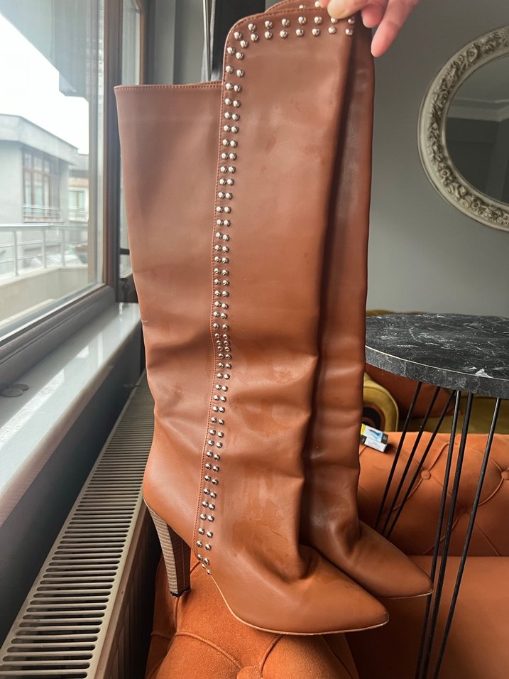 Kahverengi Deri Tokalı Stiletto Topuklu Kadın Çizme - Görsel 2