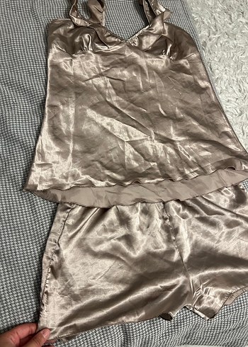 American Vintage Saten Görünümlü Straplez Gecelik
