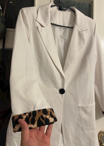 s Beden Leopar Detaylı Beyaz Kadın Ceket