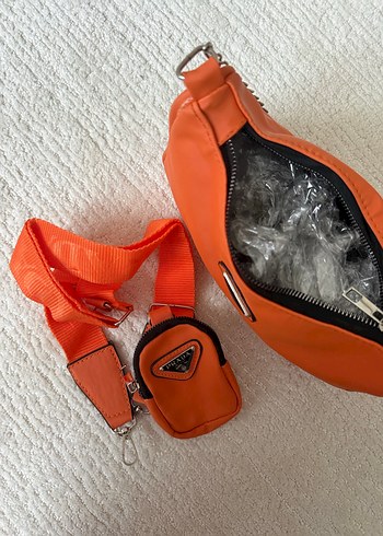 Zincir Detaylı Turuncu Kadın Çanta - Görsel 3