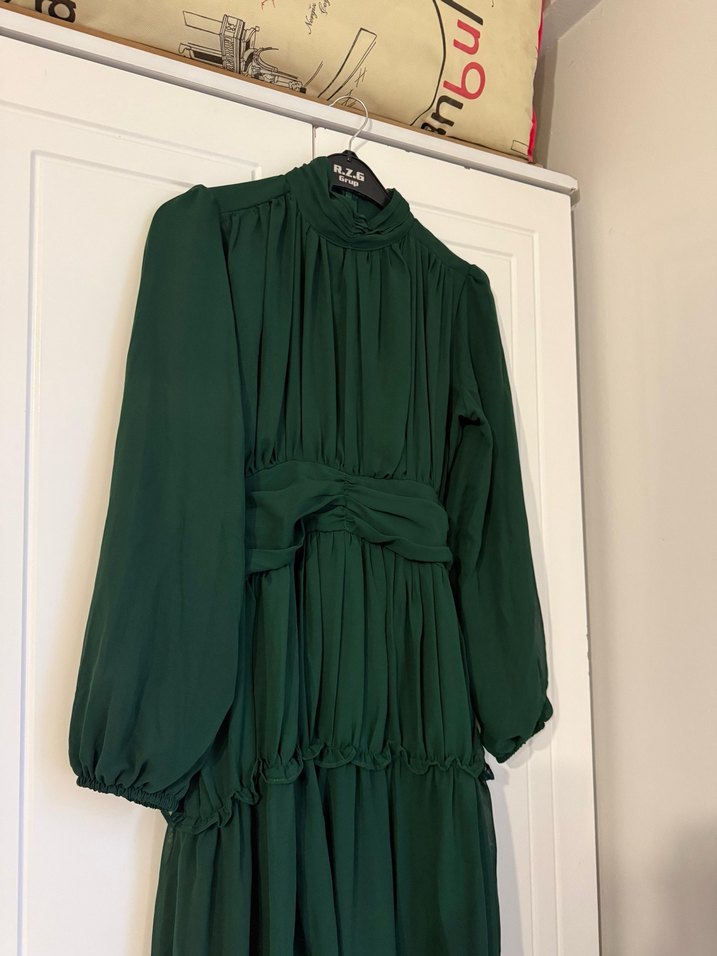 Uzun Kollu Koyu Yeşil Uzun Elbise - Görsel 3