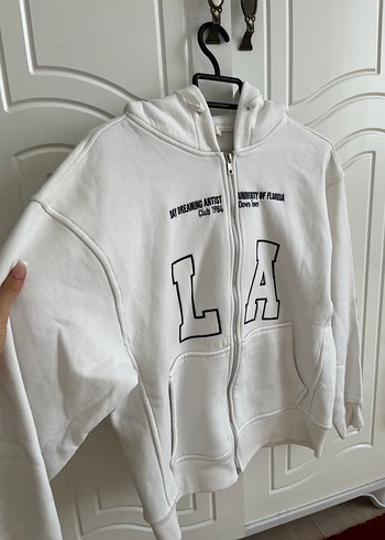 Koton Oversize Beyaz Kapusonlu Sweatshirt Sehir Stili