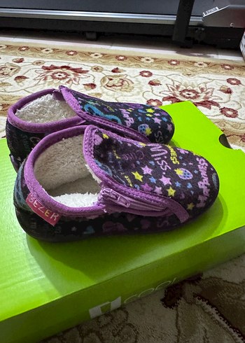 Mor Nakışlı Kız Çocuk Sıcak Terlik - Görsel 3
