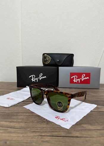 Ray Ban