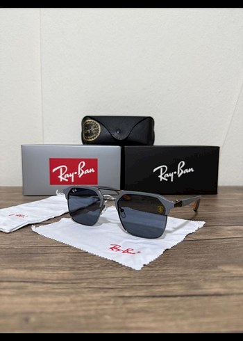 Ray Ban
