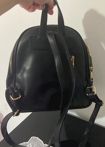 Versace Siyah Deri Fermuarlı Kadın Sırt Çantası