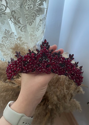 Bordo Boncuklu Gotik Örgü Saç Tacı