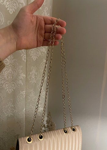 Beden Zincir Detaylı Bej Kadın Çanta