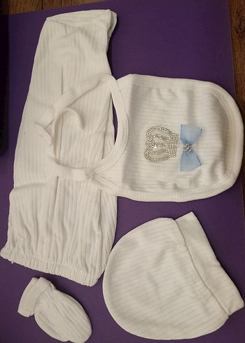 Düğmeli Beyaz Bebek Hastane Kıyafeti - Görsel 2