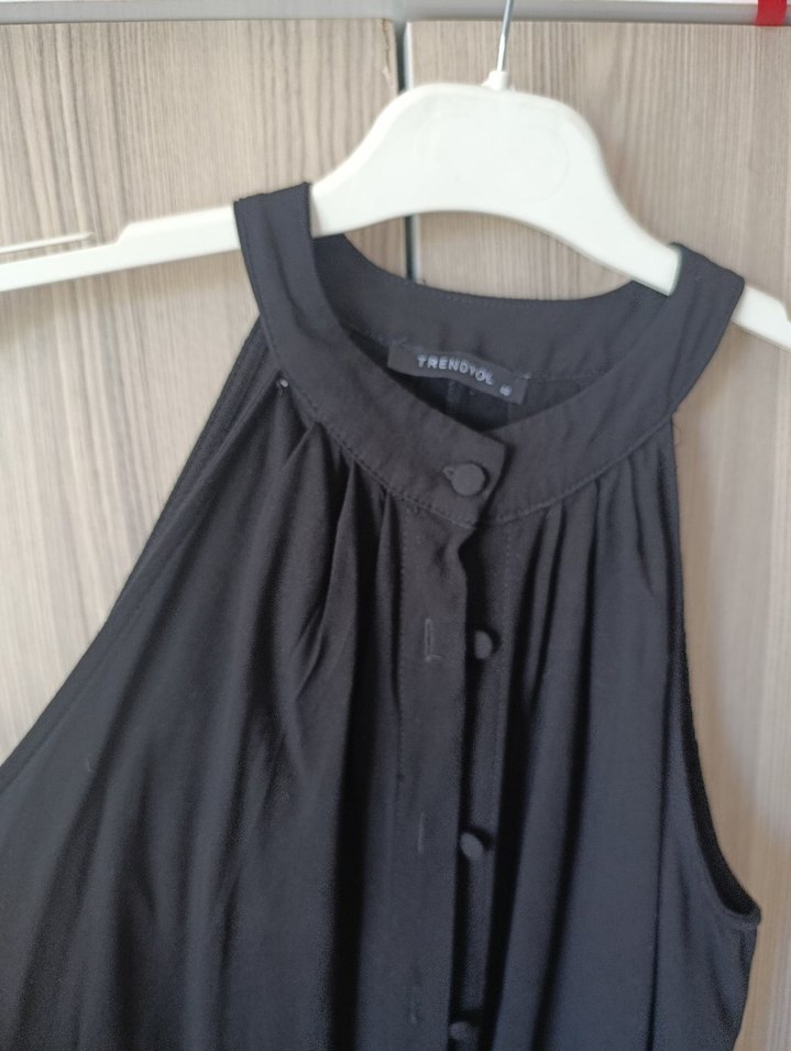 Siyah Keten Düğmeli Elbise - Görsel 3