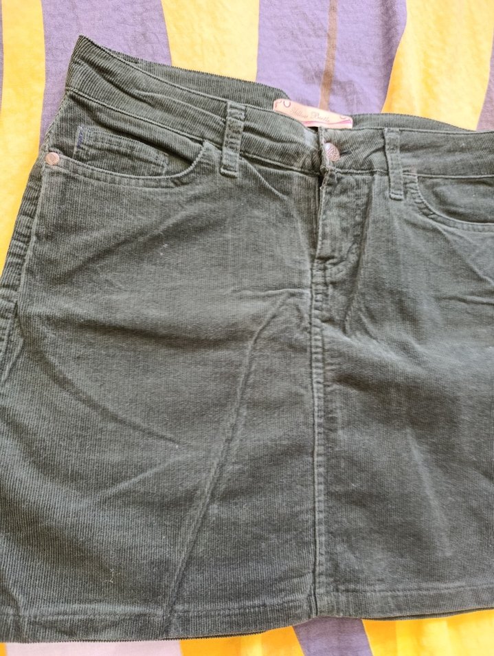 Düğmeli Koyu Yeşil Mini Kadifr Etek - Görsel 2