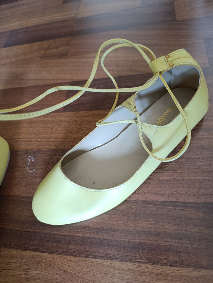 Sarı Bağcıklı Blok Topuk Kadın Babet - Görsel 3