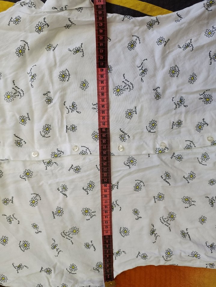 Beyaz Çiçekli Kısa Kollu Keten Gömlek - Görsel 5