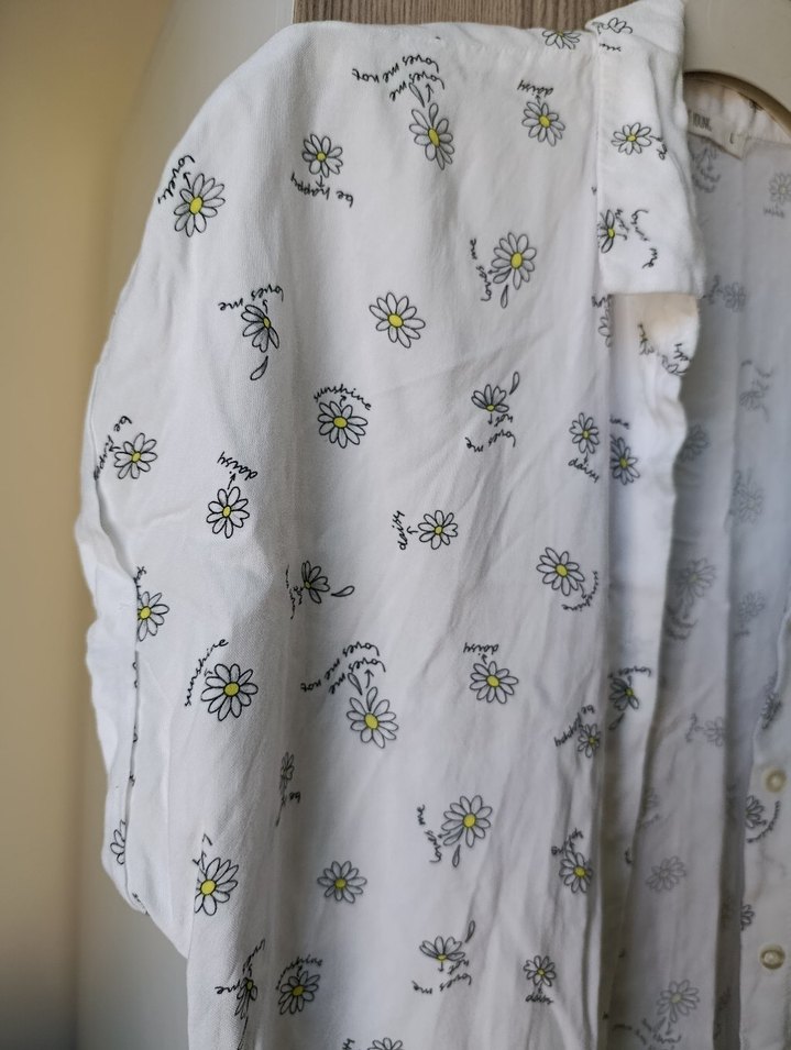 Beyaz Çiçekli Kısa Kollu Keten Gömlek - Görsel 3