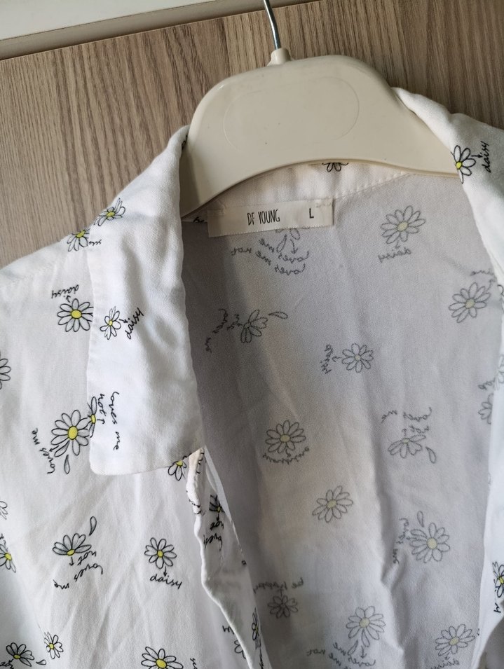 Beyaz Çiçekli Kısa Kollu Keten Gömlek - Görsel 2