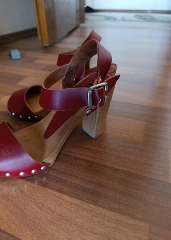 Kırmızı Ahşap Topuklu Bohem Sandalet - Görsel 5