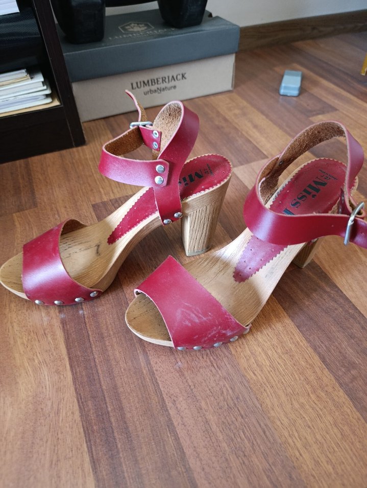 Kırmızı Ahşap Topuklu Bohem Sandalet - Görsel 2