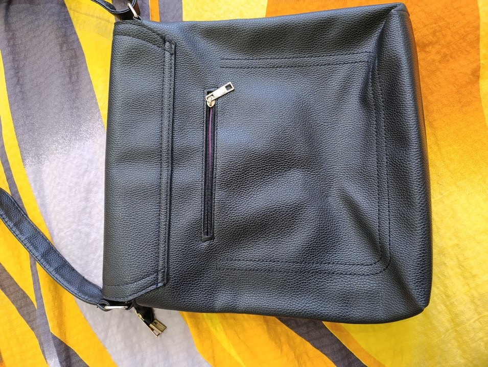 Siyah Deri Fermuarlı Kadın  Çantası - Görsel 2