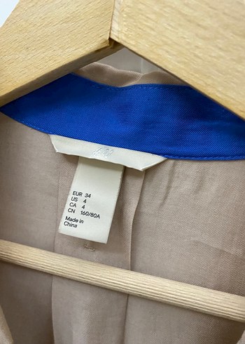 H&M marka Bej Düğmeli Uzun Kollu Kadın Gömlek - Görsel 2