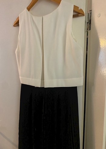 İpekyol marka Beyaz Üst ve Siyah Pileli Midi Etek - Görsel 2