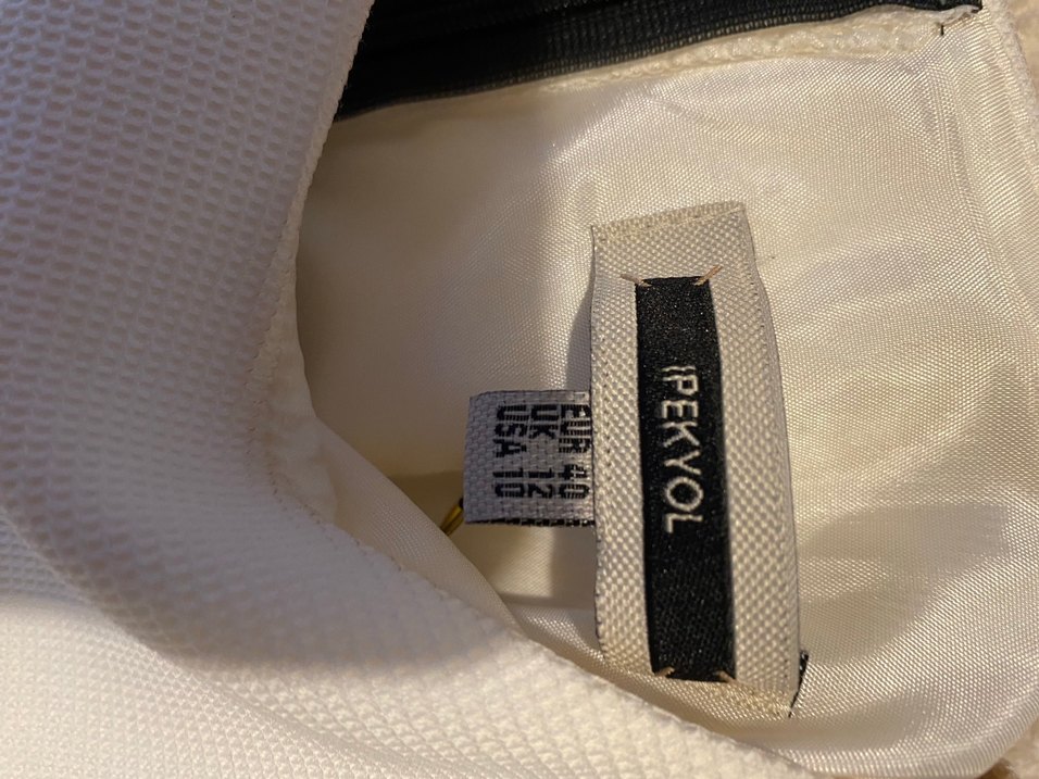 İpekyol marka Beyaz Üst ve Siyah Pileli Midi Etek - Görsel 4