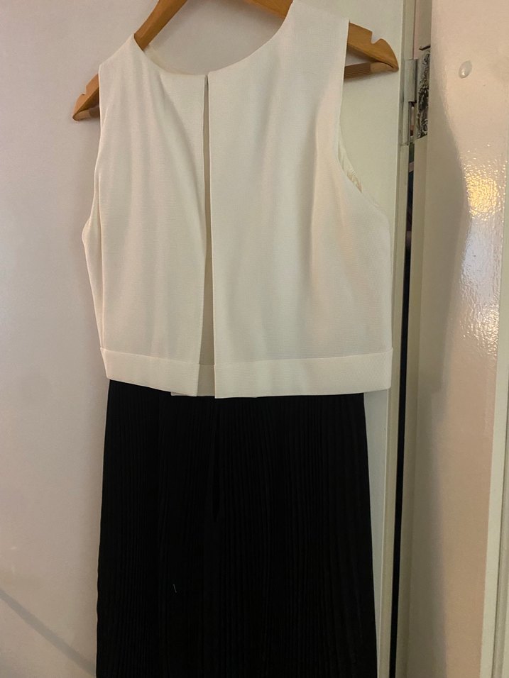 İpekyol marka Beyaz Üst ve Siyah Pileli Midi Etek - Görsel 2