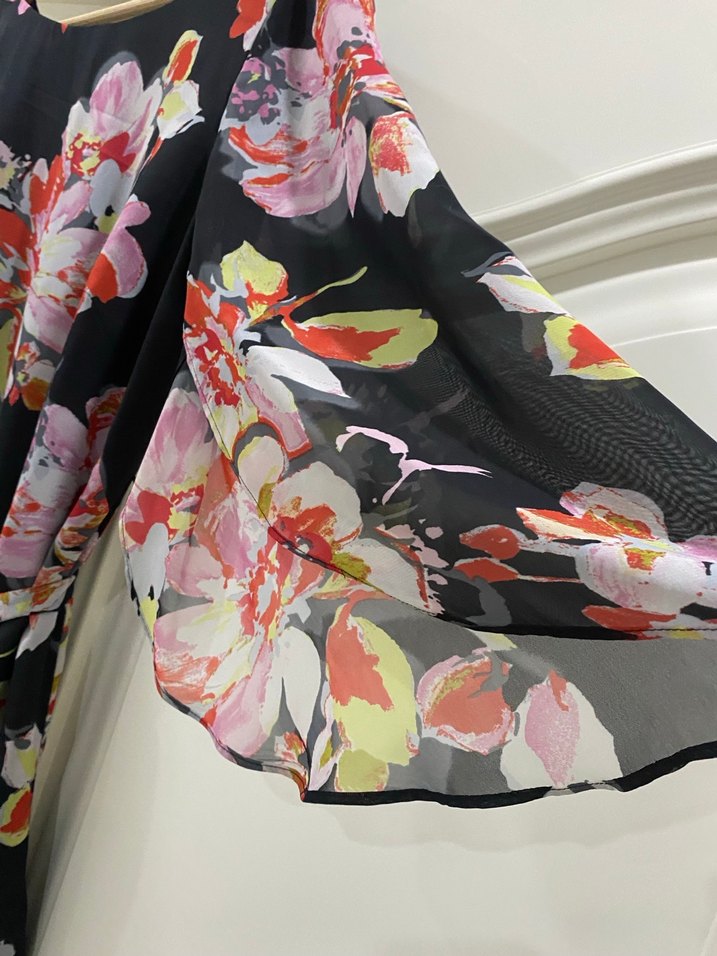 Tahari marka Çiçek Desenli  kısa elbise - Görsel 3