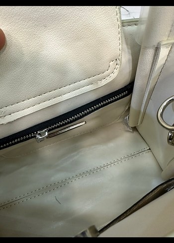 Beden beyaz Renk Prada Beyaz Deri Kadın El Çantası
