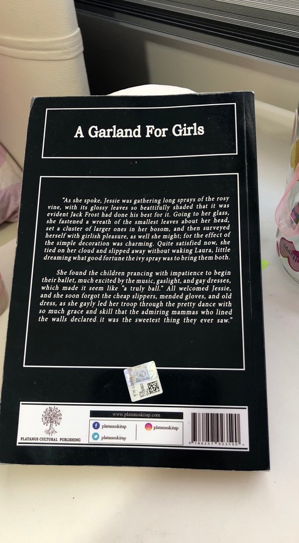 A Garland for Girls - Louisa May Alcott ingilizce - Görsel 2
