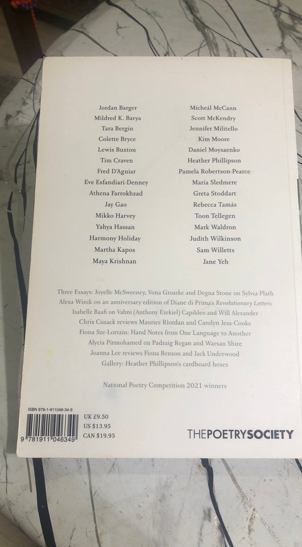 The Poetry Review Şiir Kitabı ingilizce - Görsel 2