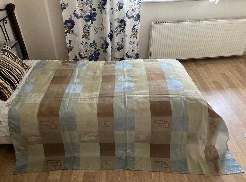 Masa örtüsü yeni Ebatları 1,97  En 1,48 stm Son fiyat - Görsel 2