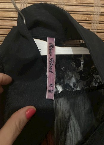 River Island Bluz 38 beden Sıfır ürün İstanbul Levent Son fiyat Açıklama oku