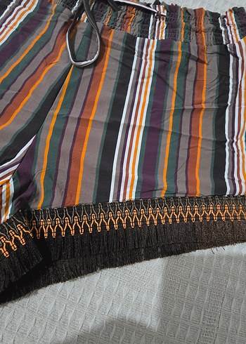 Bohem Çok Renkli Püsküllü deniz Şortu - Görsel 5