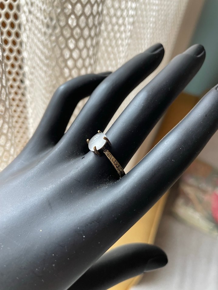 Minimalist Beyaz Boncuklu Kadın Yüzük - Görsel 2