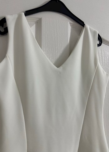 Beyaz V Yakalı Mini Elbise - Görsel 2