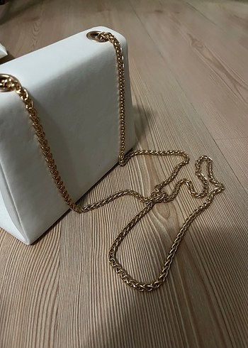  Beden Zincir Detaylı Beyaz Deri Kadın Çanta