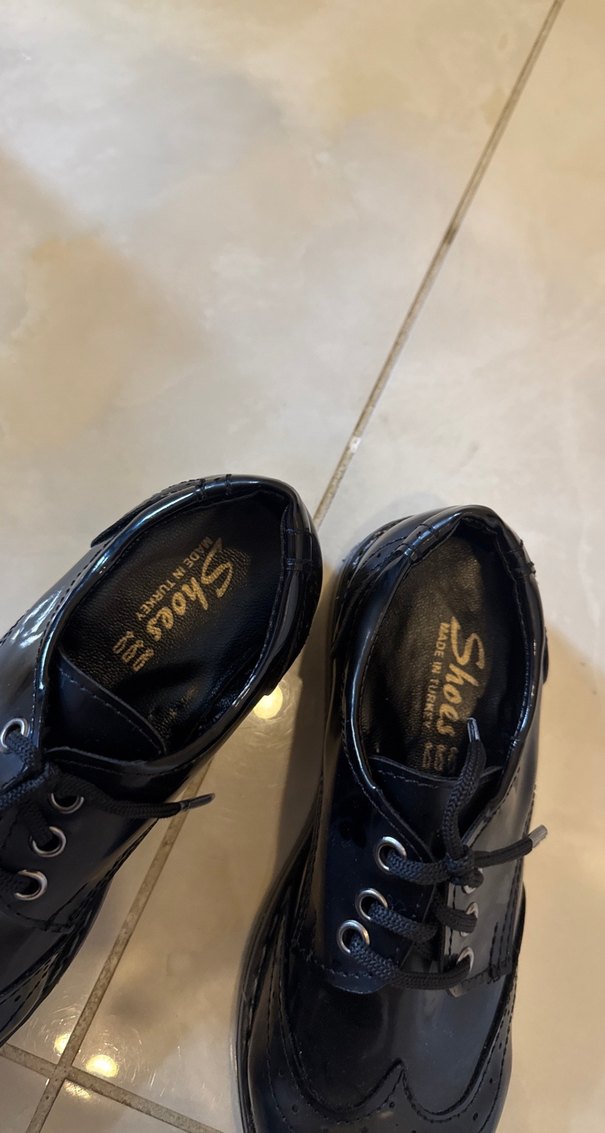 Erkek Çocuk Siyah Rugan Kemerli Ayakkabı - Görsel 2