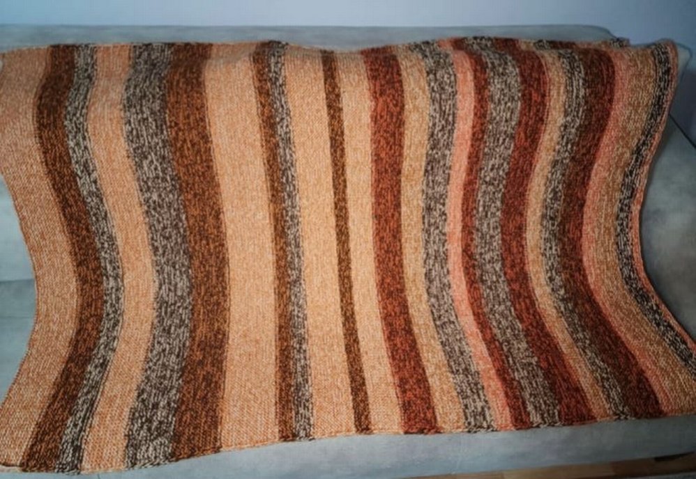 Sonbahar Temalı Çizgili Tv Battaniyesi - Görsel 3