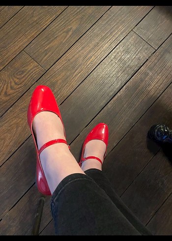 Trendyol & Milla Kırmızı Rugan Tokalı Stiletto Kadın Babet