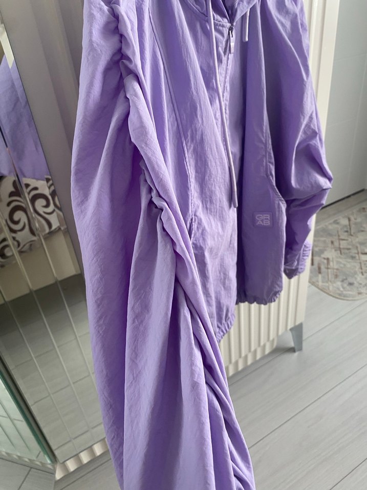 Mor Kapüşonlu Kadın Yağmurluk - Görsel 2