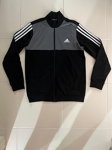Adidas üst orjinal