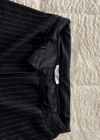 Kadın Siyah Çizgili Pilili Kumaş Pantolon - Görsel 2