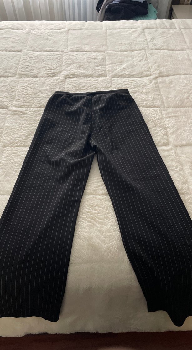 Kadın Siyah Çizgili Pilili Kumaş Pantolon - Görsel 3
