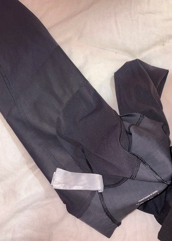 Siyah Kadın oysho tayt kalça kaldırma özellikli - Görsel 3