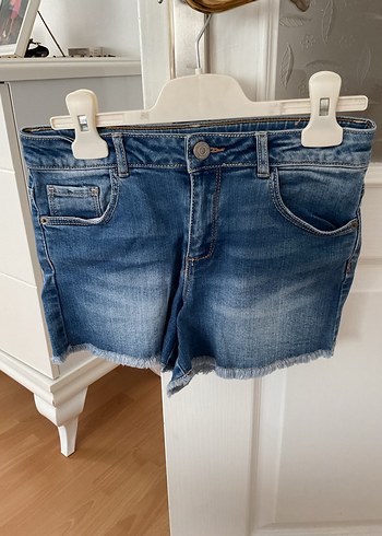 Zara Düğmeli Denim Mini Şort