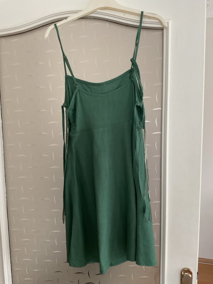 Yeşil Askılı Uzun ince Keten Elbise - Görsel 4