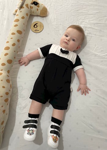 Kısa Kollu Siyah Bebek Tulumu - Görsel 2