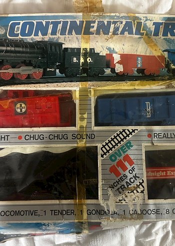 Kırmızı ve Siyah Oyuncak Tren Seti